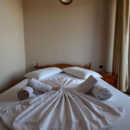 Hotel Nika Радима Экстерьер фото