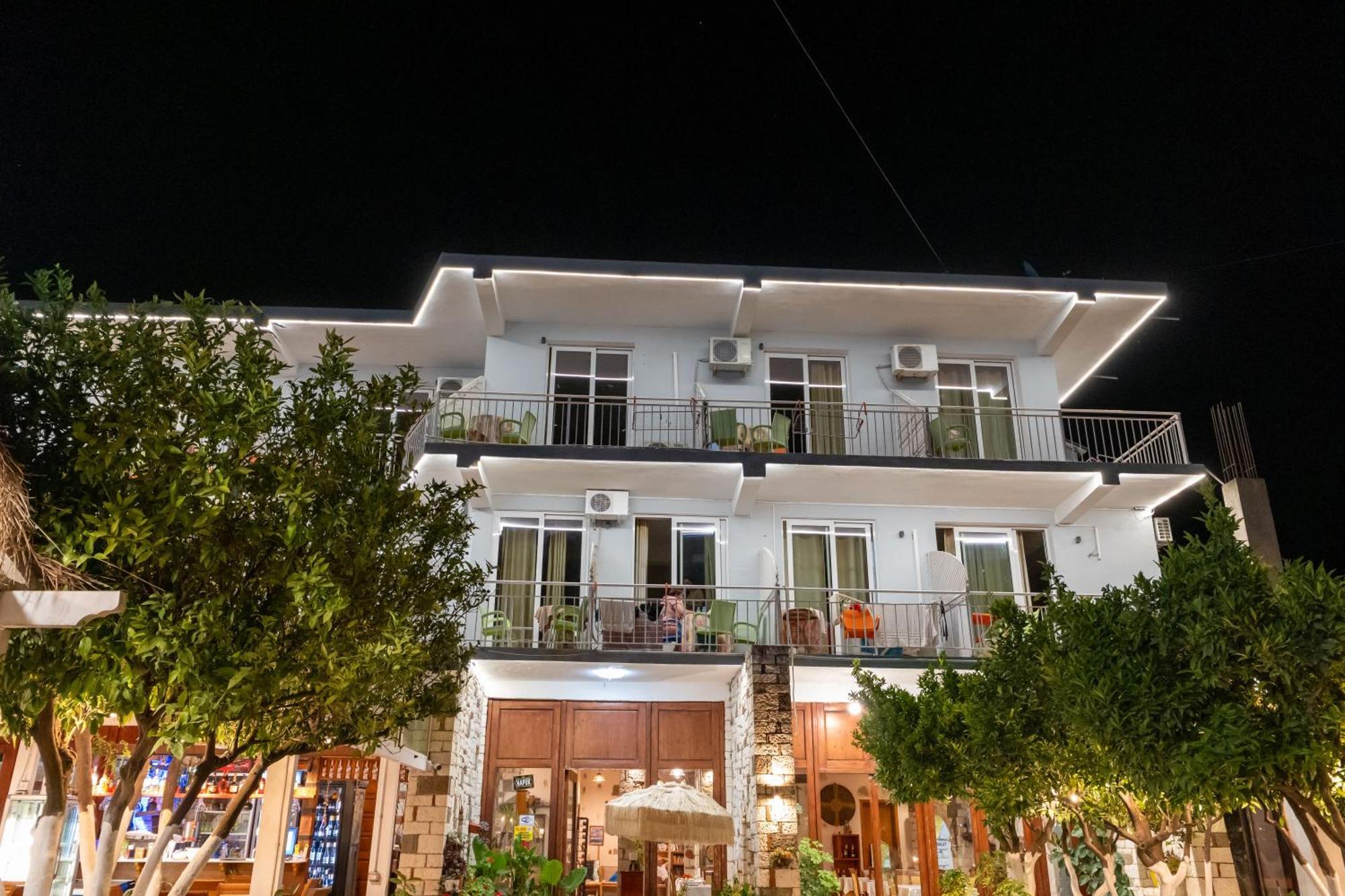 Hotel Nika Радима Экстерьер фото
