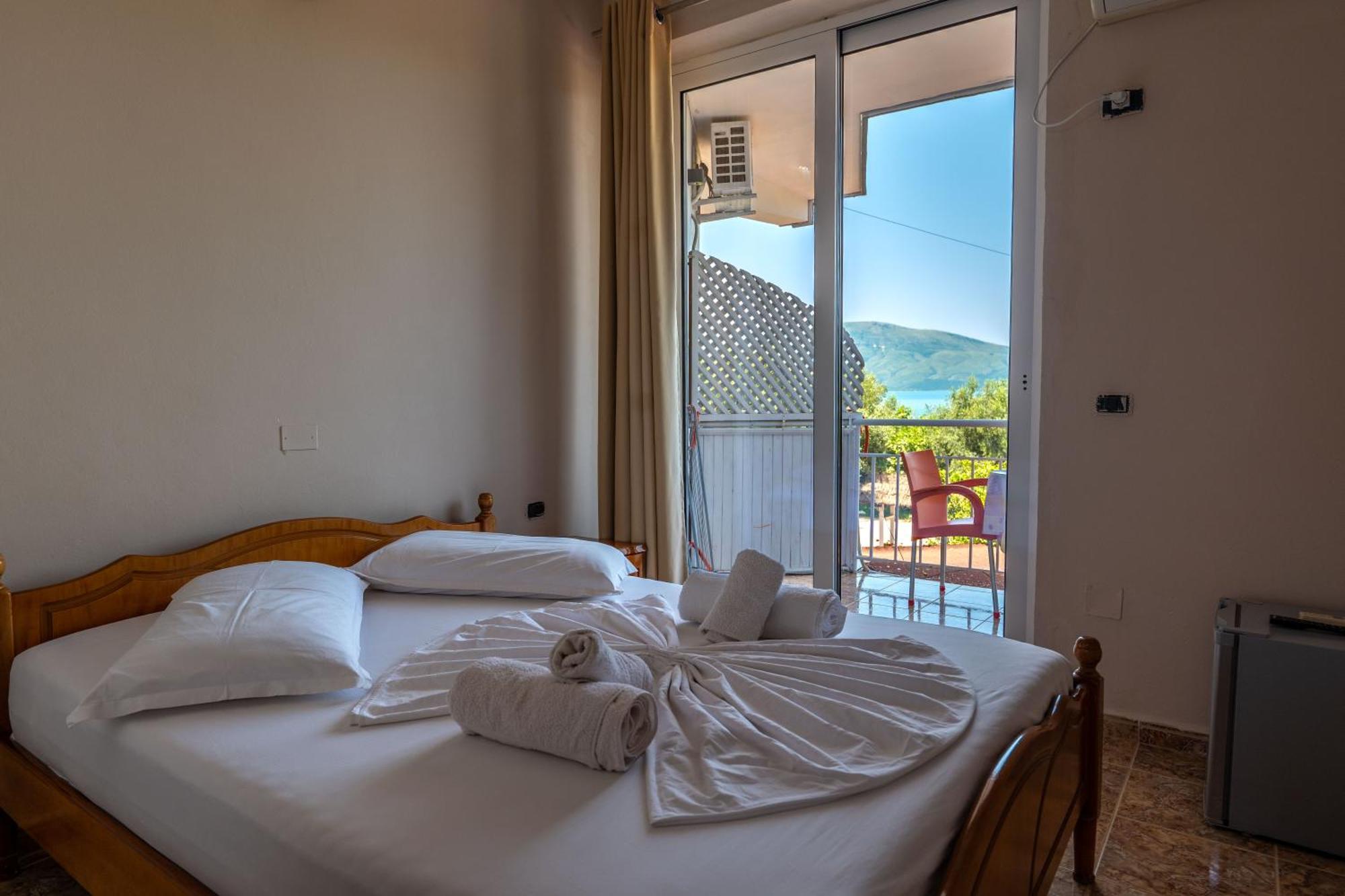 Hotel Nika Радима Экстерьер фото