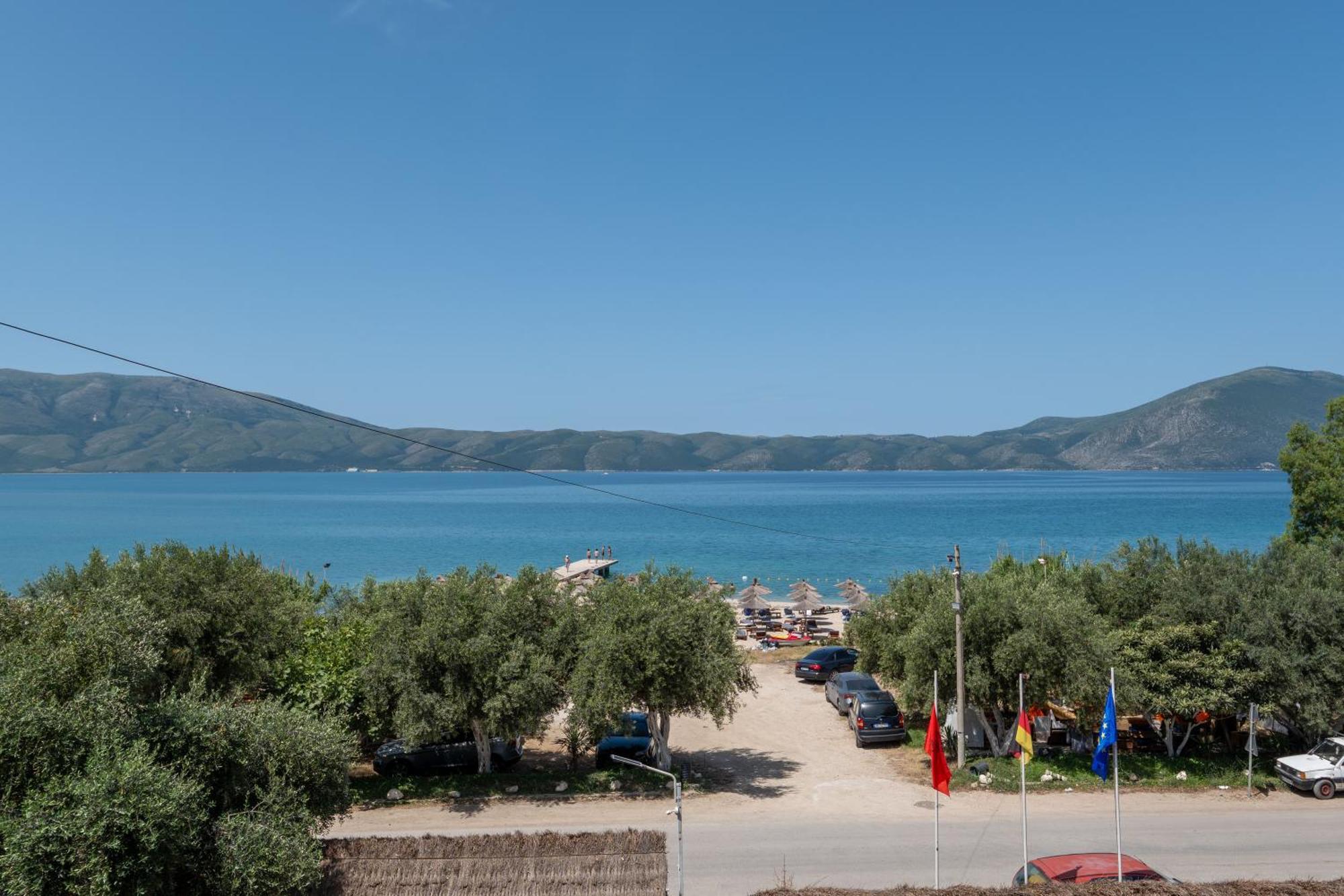 Hotel Nika Радима Экстерьер фото