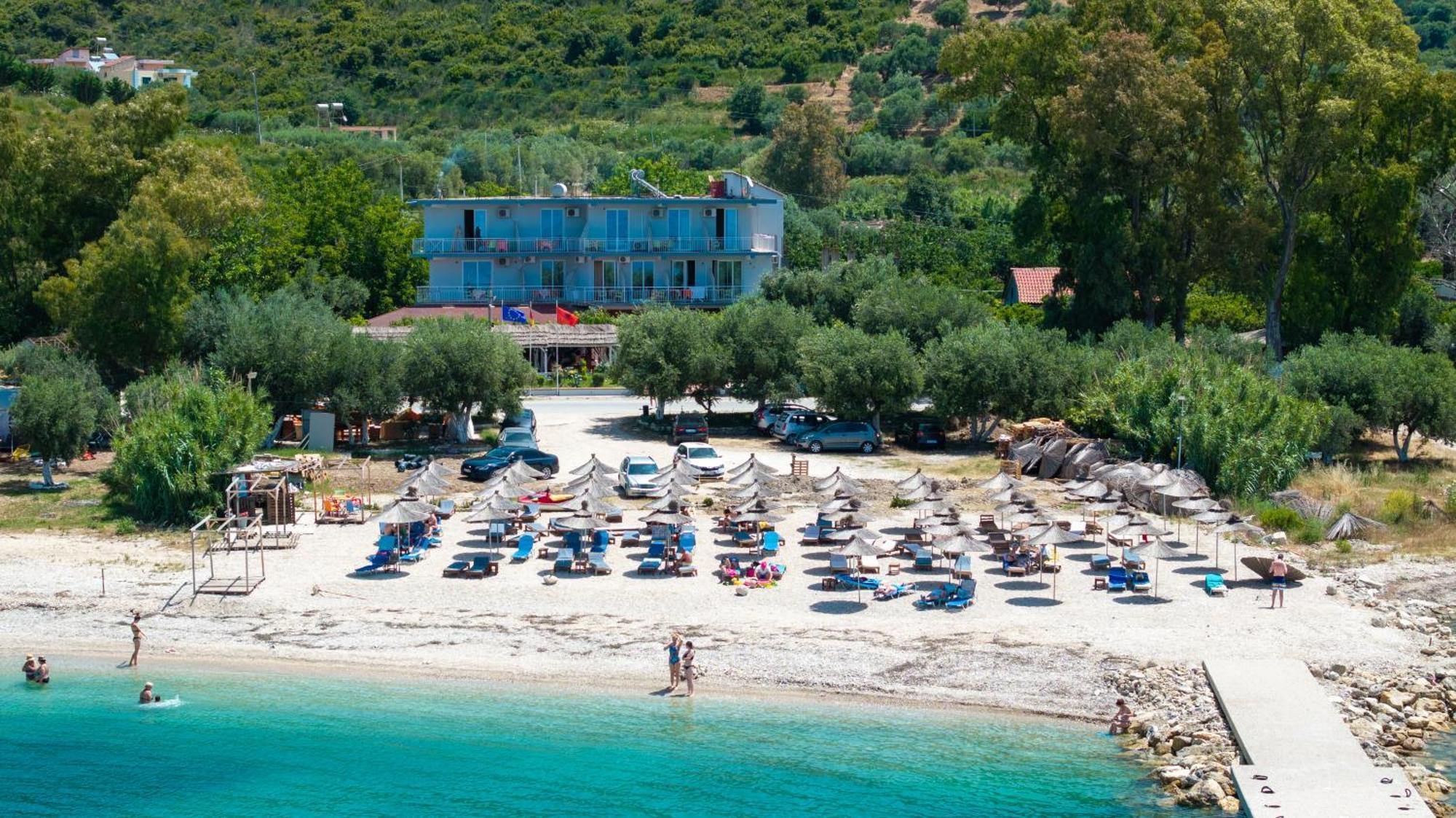 Hotel Nika Радима Экстерьер фото
